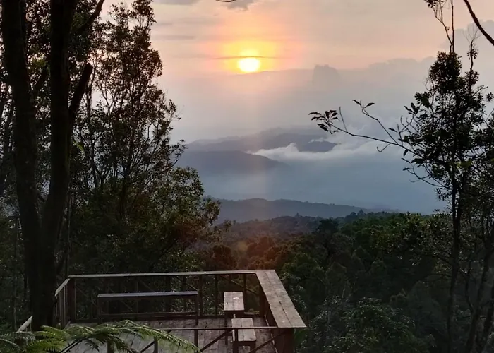 Kubu Waru Bali * Munduk