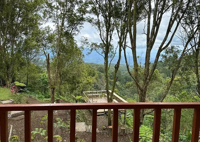 Kubu Waru Bali * Munduk