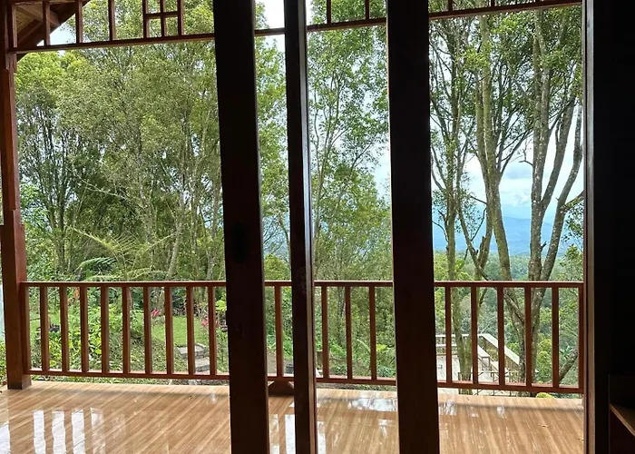 Kubu Waru Bali Alloggio in famiglia Munduk